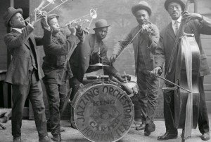 jazzing_orchestra_1921