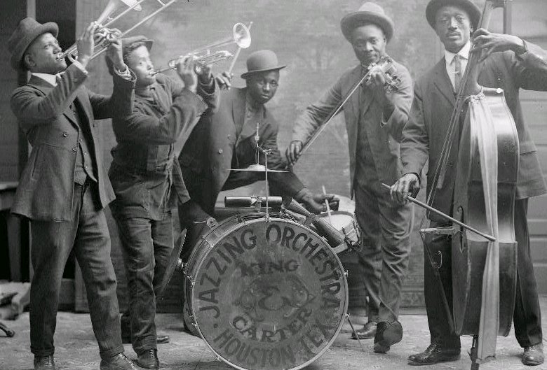 jazzing_orchestra_1921