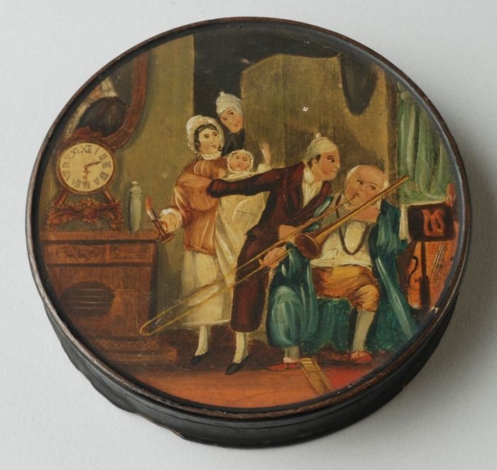 snuffbox
